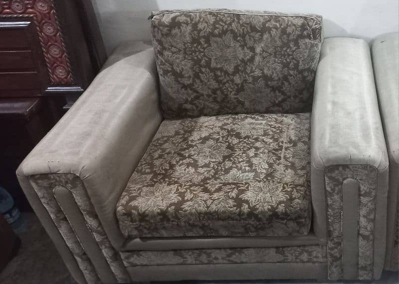 5 siter sofa good candisaion  main 2