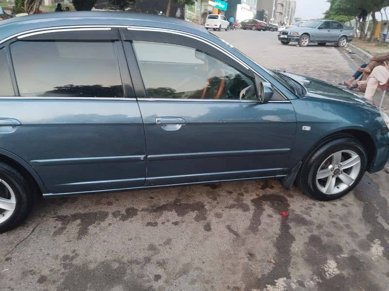 Honda Civic Oriel 2004 1