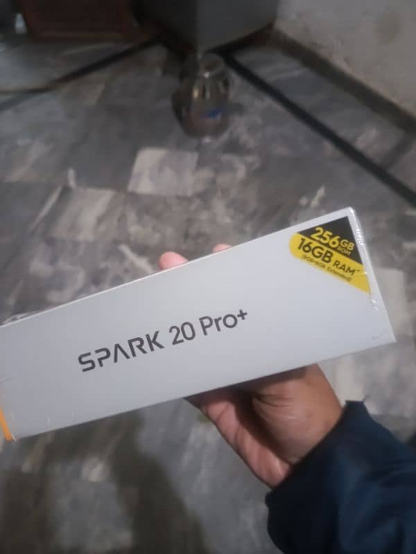 spark 20 pro plus lush condition 1