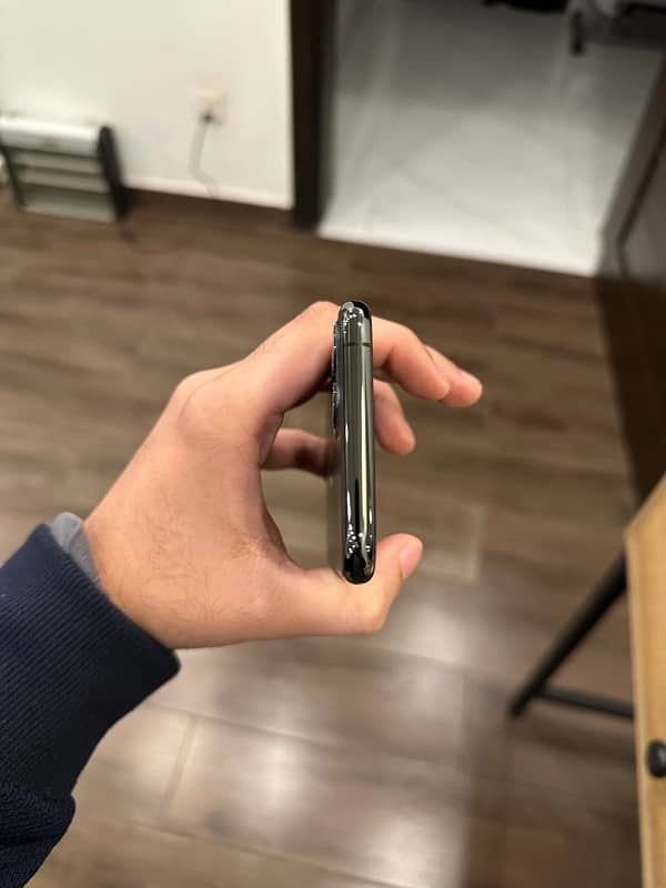 IPHONE 11 PRO (PTA APPROVED) 5