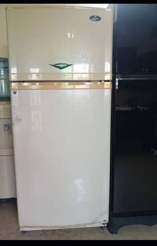 dawlance fridge best condition 1