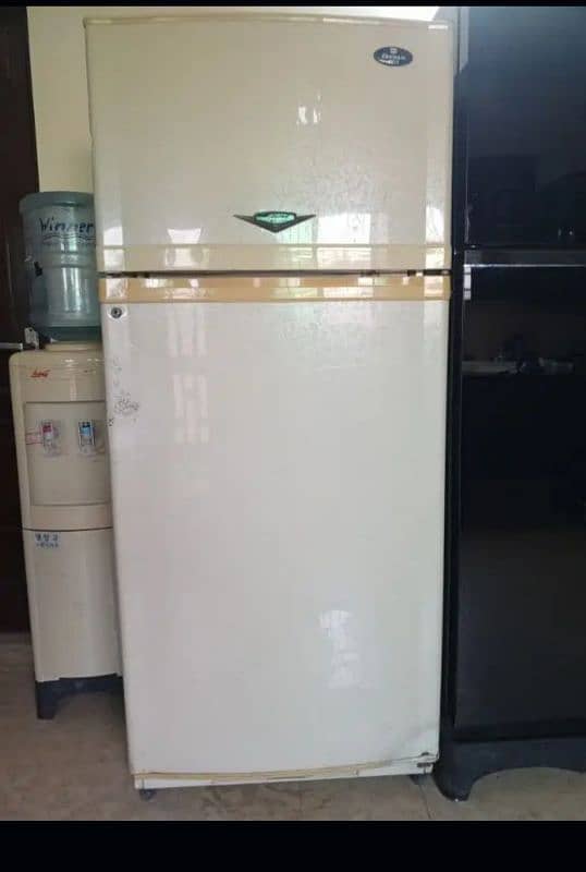 dawlance fridge best condition 3