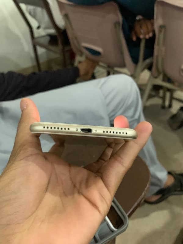 i phone 7plus pta 128gb 3