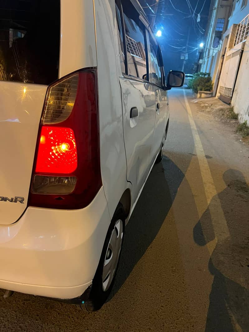 Suzuki Wagon R 2018 10