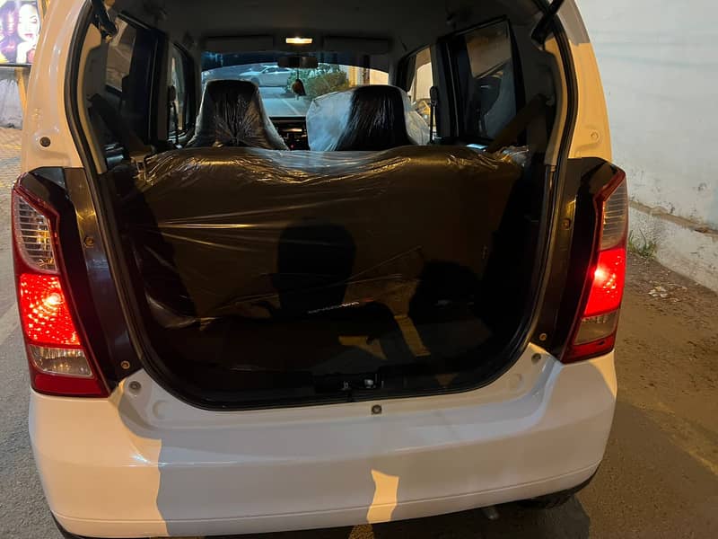 Suzuki Wagon R 2018 12