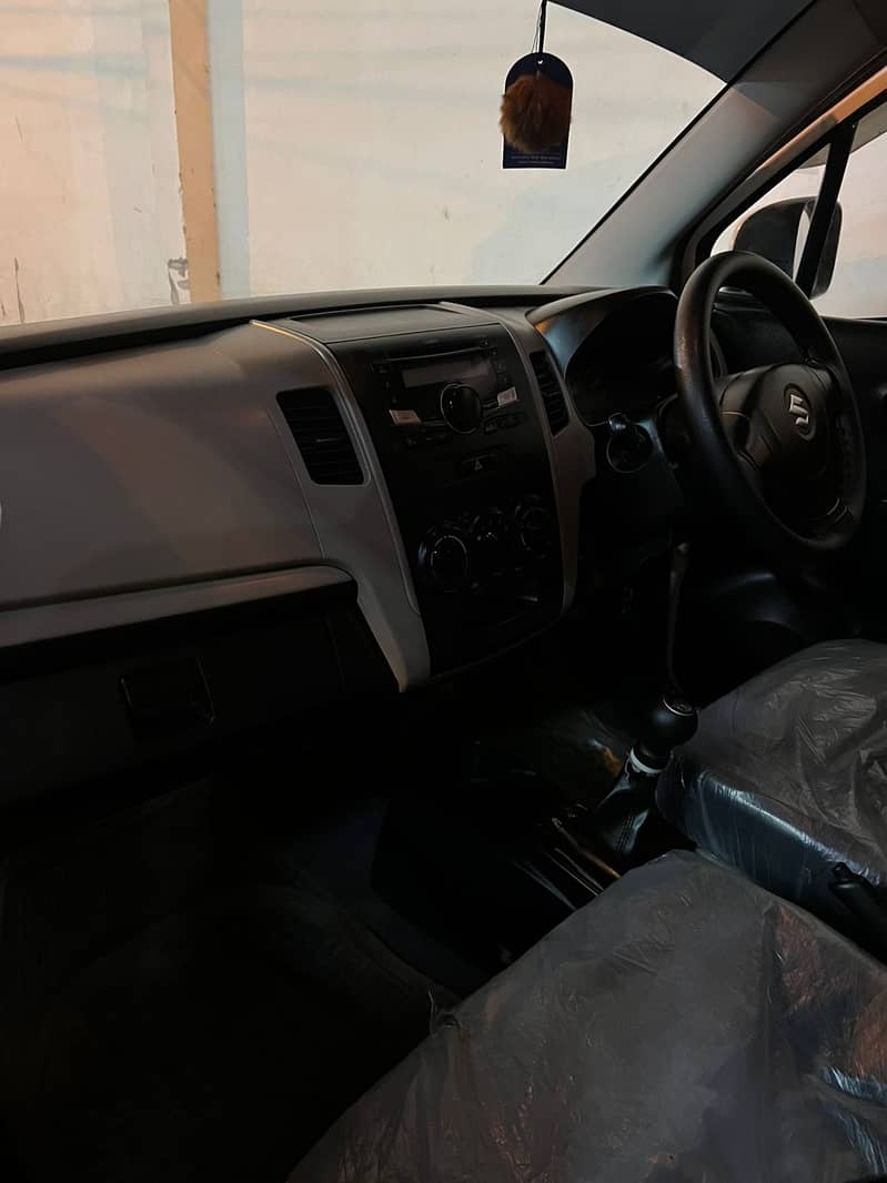 Suzuki Wagon R 2018 18