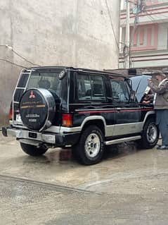 Mitsubishi Pajero 1986