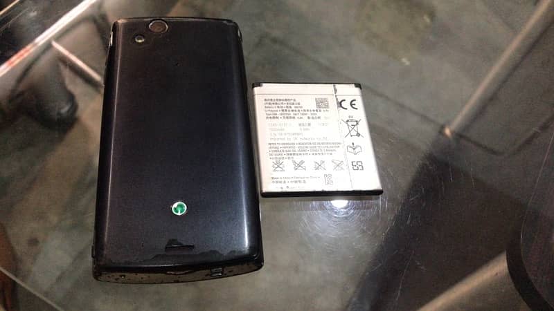 Sony Ericsson LT18i 3