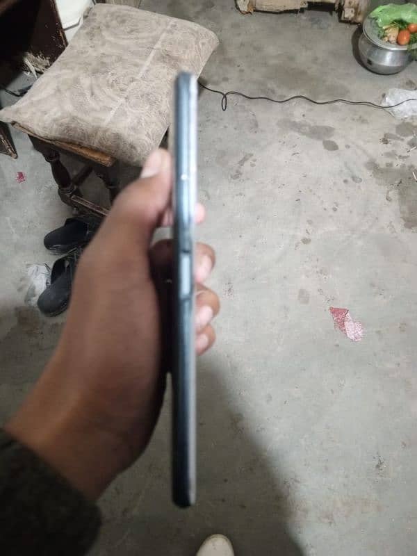 In good condition infinix note 7 3Gb ram 64 gb memory 1