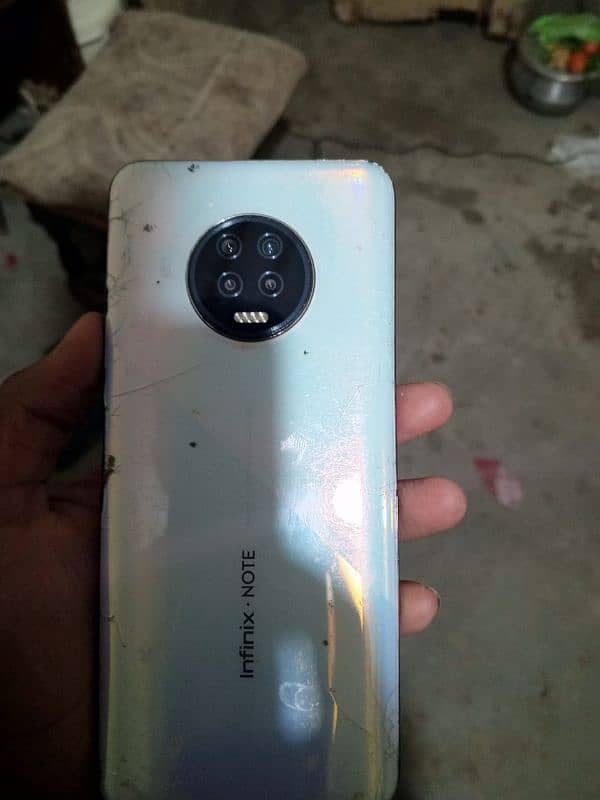 In good condition infinix note 7 3Gb ram 64 gb memory 2