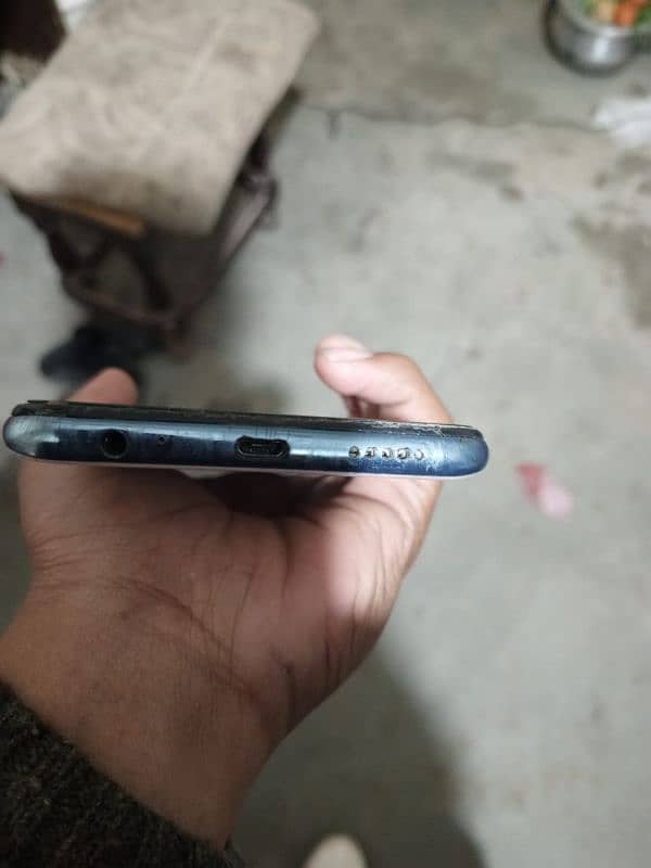 In good condition infinix note 7 3Gb ram 64 gb memory 5