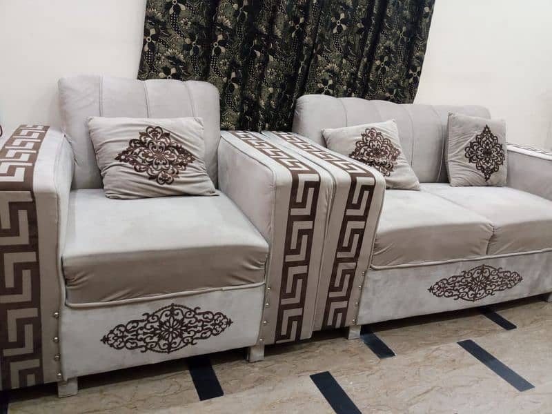 Sofa set 6 Seater 0