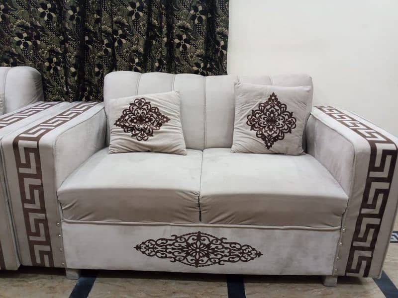 Sofa set 6 Seater 1