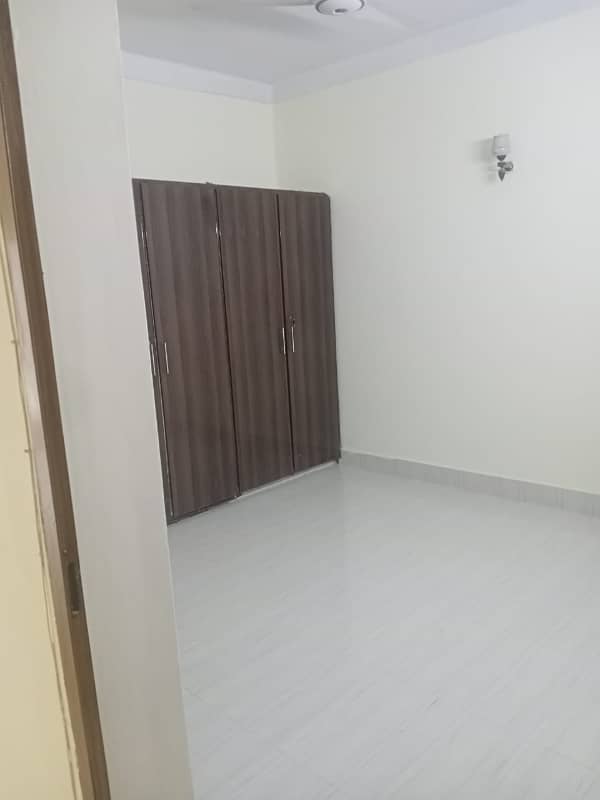 1 Kanal Lower Portion Available For Rent In Model Town Lahore 6