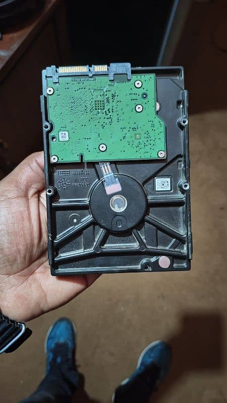 Seagate 2TB Hard Disk Drive 1