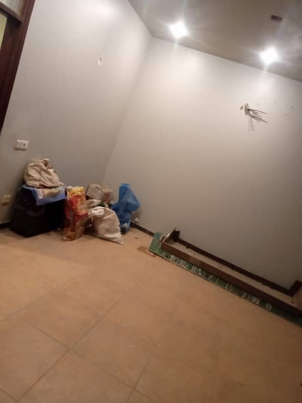 2BAD DD PORTION FOR RENT 2ND FLOOR GULSHAN E IQBAL BLOCK6 6