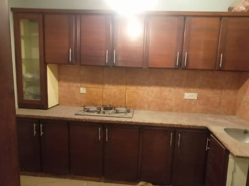 2BAD DD PORTION FOR RENT 2ND FLOOR GULSHAN E IQBAL BLOCK6 7