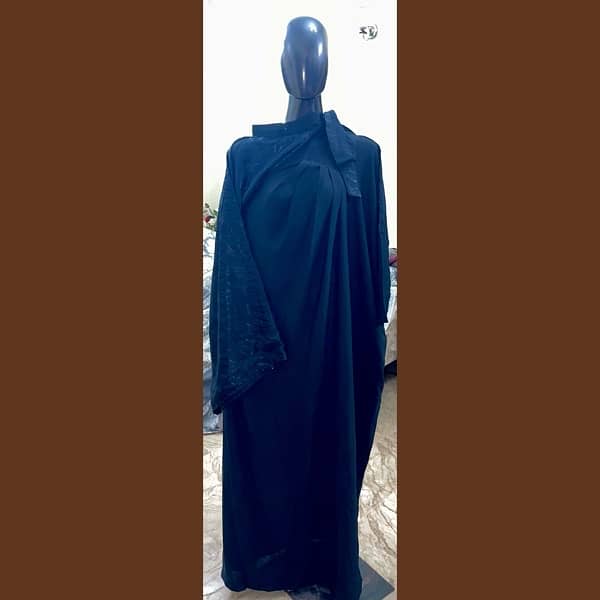 mannequins / arabic style abayas 2