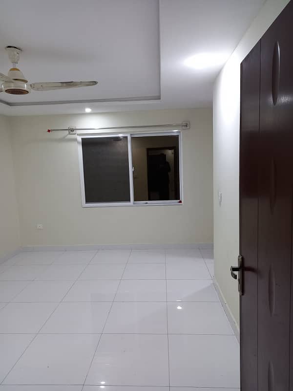 1 Bedroom Unfurnished Apartment Available For Rent In E/11/4 6