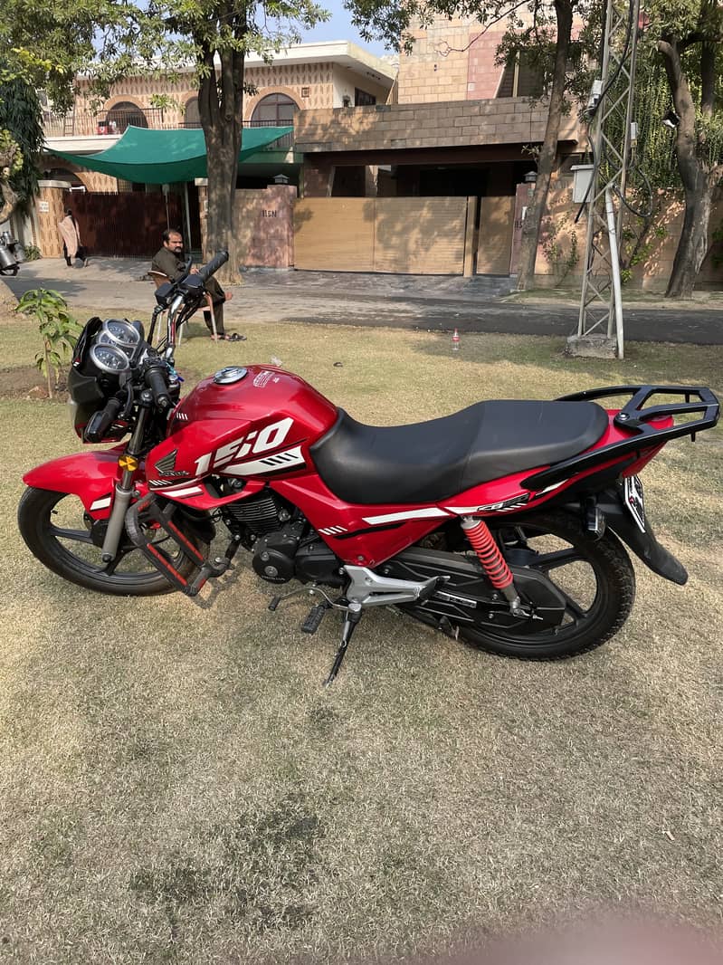 Honda CB 150F 2024 0