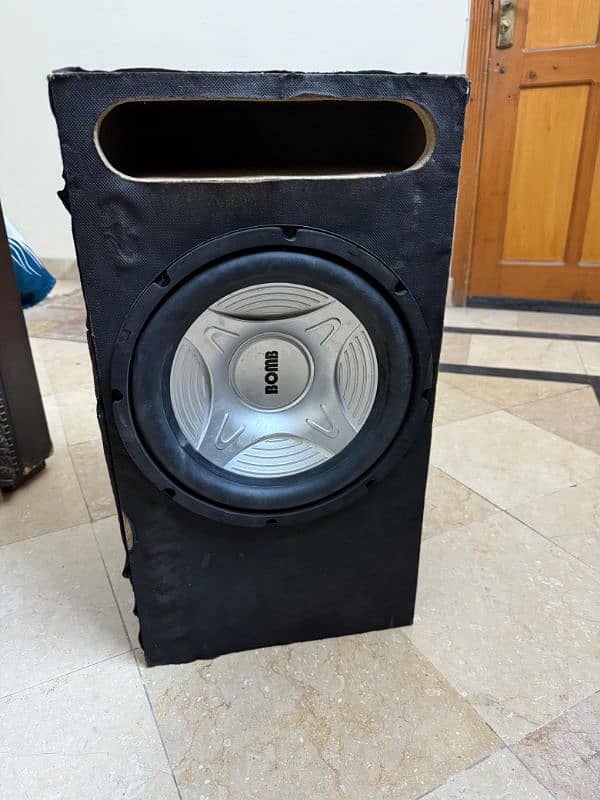 Amplifier and Subwoofer with Box 6