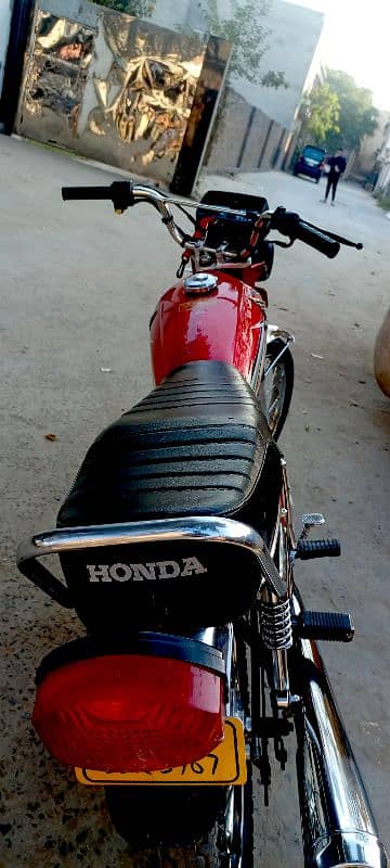 Honda. 125 2016 5