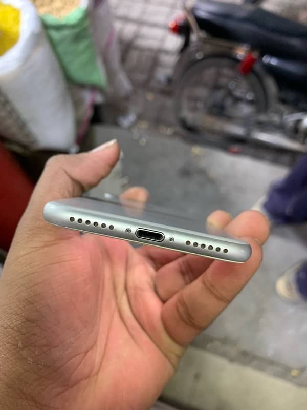 iPhone 7 pta 128 3