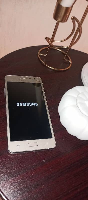 Samsung Galaxy Grand Prime Gold Edition 5