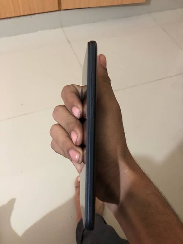 Redmi 8A 3/32 gb with box 10/10condition ha all ok ha mobile 4