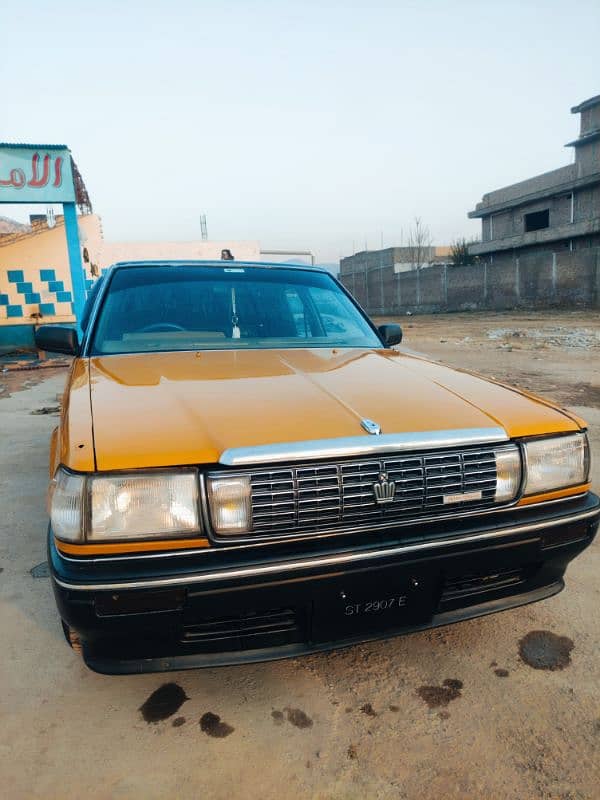 Toyota Crown 1988 7