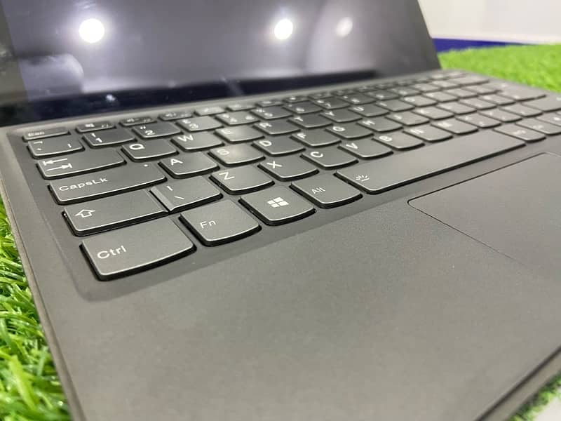 Microsoft Surface Pro 7 Core i5 Generation 10th 8gb ram 256gb ssd 5