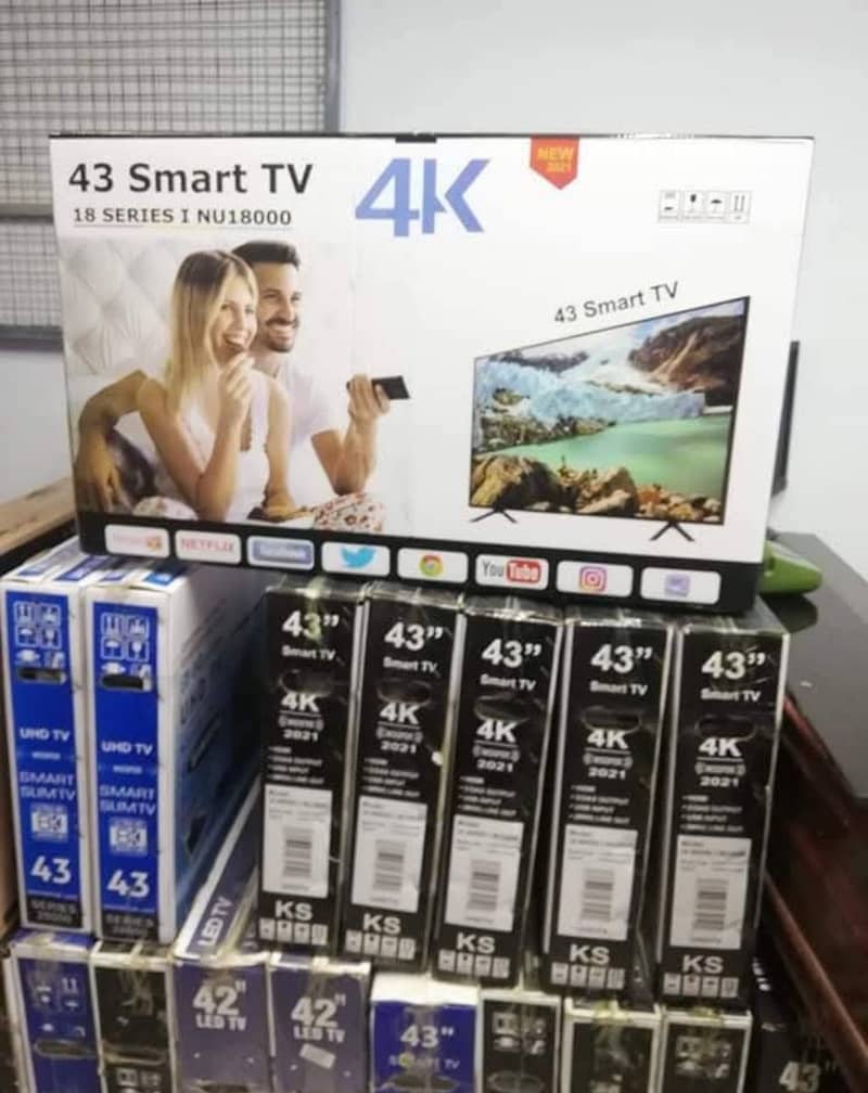 Smart Led Model 32 inch Tv box pack  03227191508 1