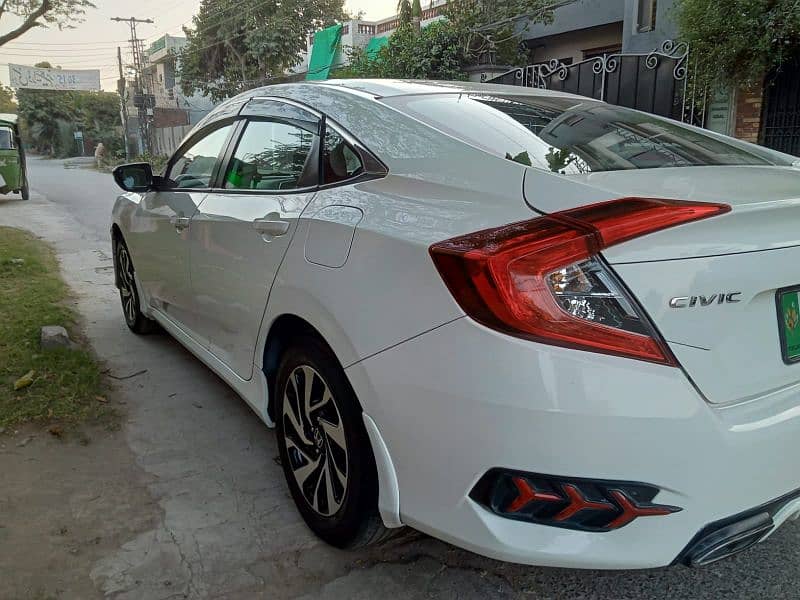 Honda Civic 1.8 Oriel Model 2017 5