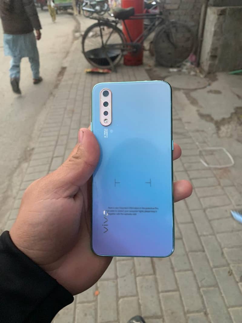 VIVO S1 8GB 256GB 3