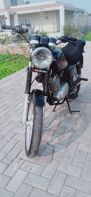 Suzuki GS 150 SE 2021 2