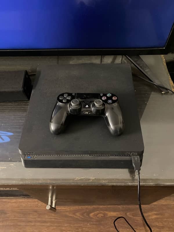 ps4 slim 860gb Free controller 1