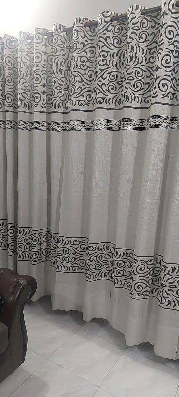 curtains in good condition 1