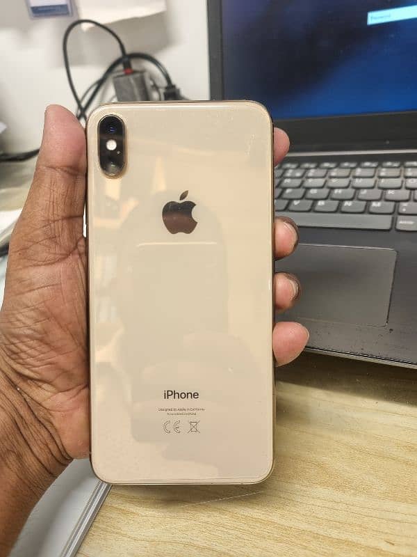 Selling my Iphone XS Max 0