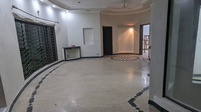 1 Kanal House For Rent In DHA Lahore Phase 4 Near Park 19