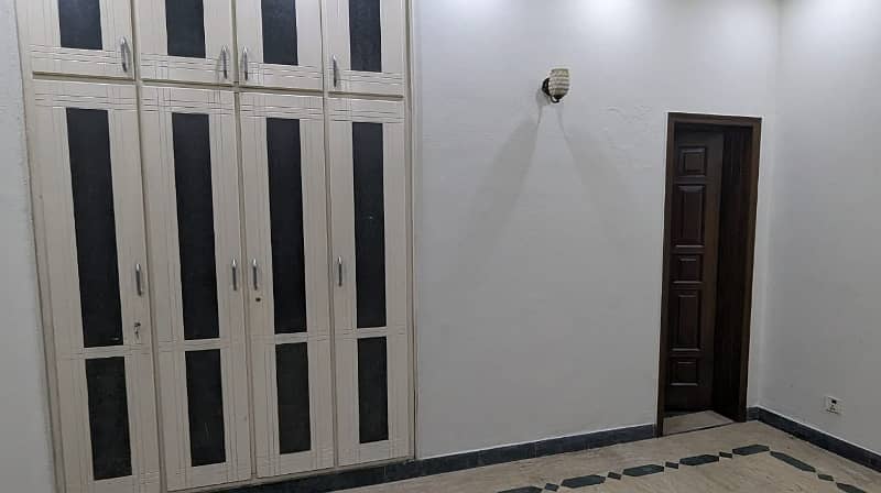 1 Kanal House For Rent In DHA Lahore Phase 4 Near Park 24