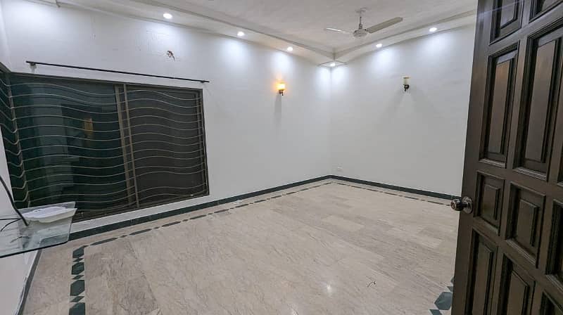 1 Kanal House For Rent In DHA Lahore Phase 4 Near Park 29