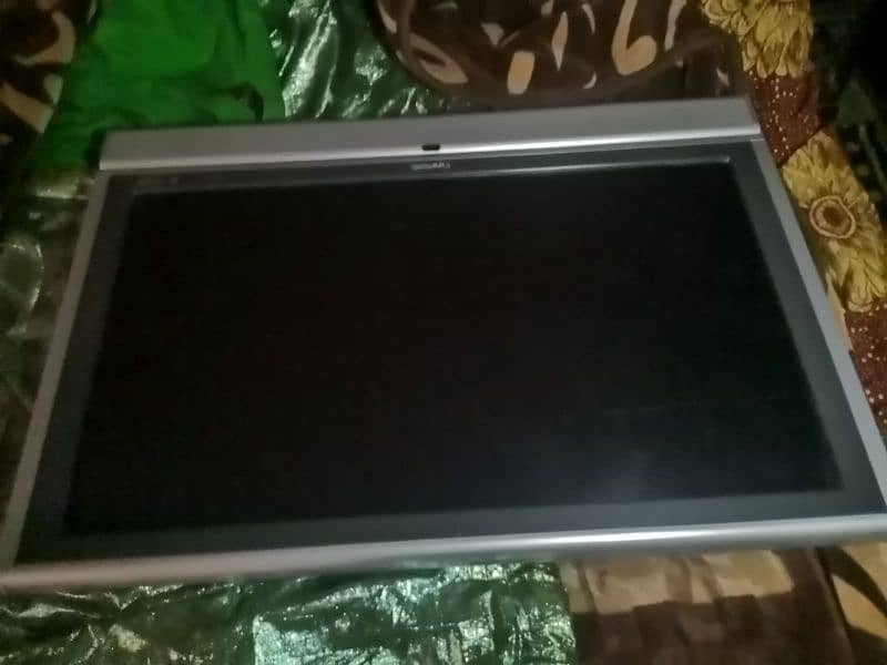 LCD tv 42 inches 0