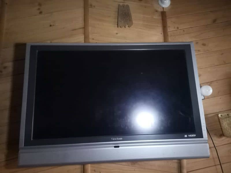 LCD tv 42 inches 6