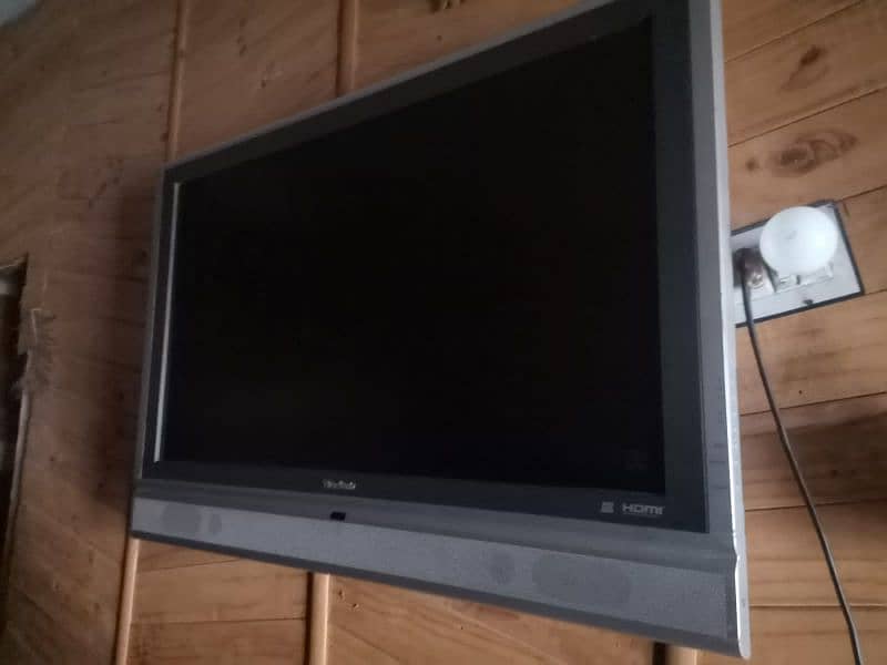 LCD tv 42 inches 11