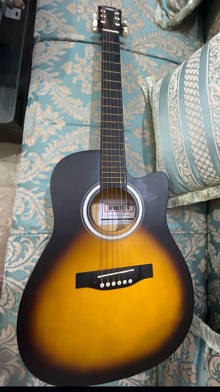 Hi volts acoustic guitar with bag 5