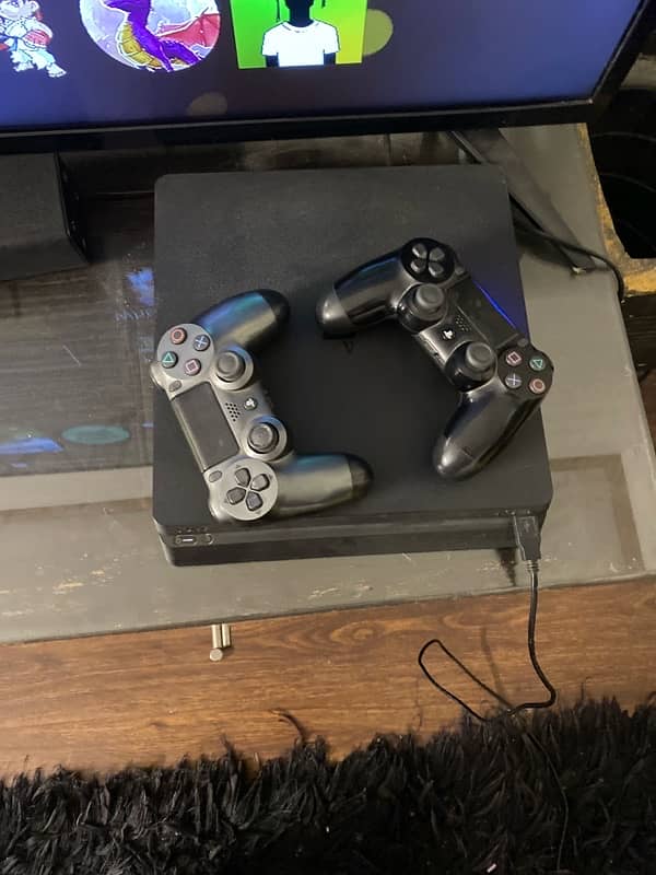 PS4 slim 860gb free controller 0