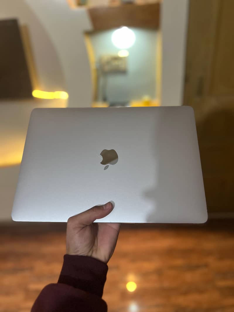 MacBook pro 2019 13" 0