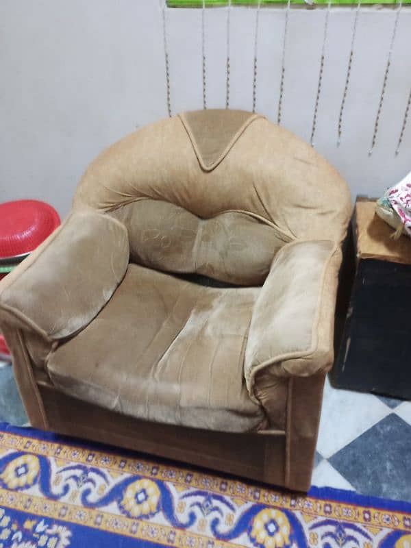 5 seater old sofa set for sale 2