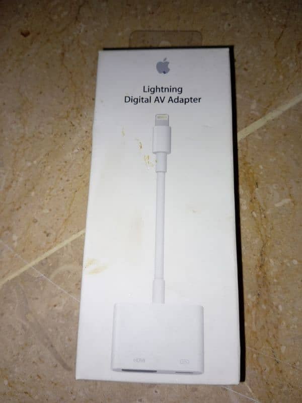 Lightning Digital AV adapter for sale in good condition 1