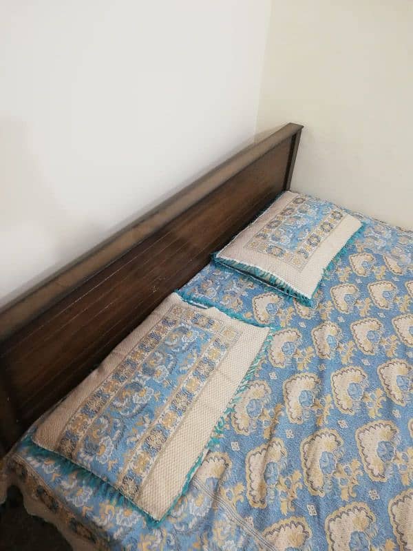 Best king size wood Bed 1